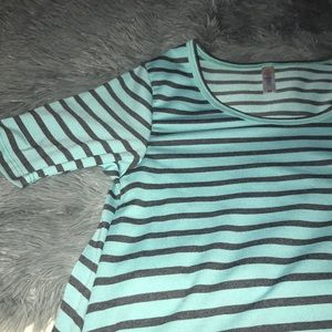 Lularoe XS Perfect Tee
